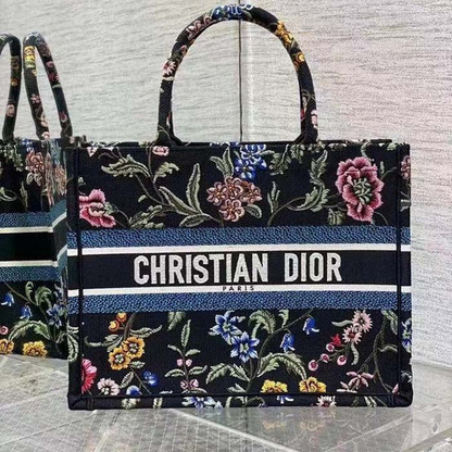 Christian Dior - Premium Quality Branded Bag 👜💎