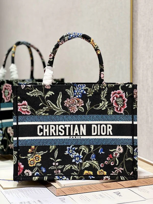 Christian Dior - Premium Quality Branded Bag 👜💎